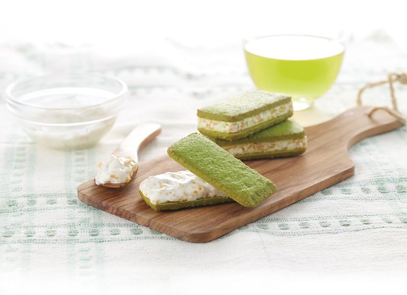 新商品「ガトーポルト　緑茶とチーズのサンドクッキー」が発売されます！